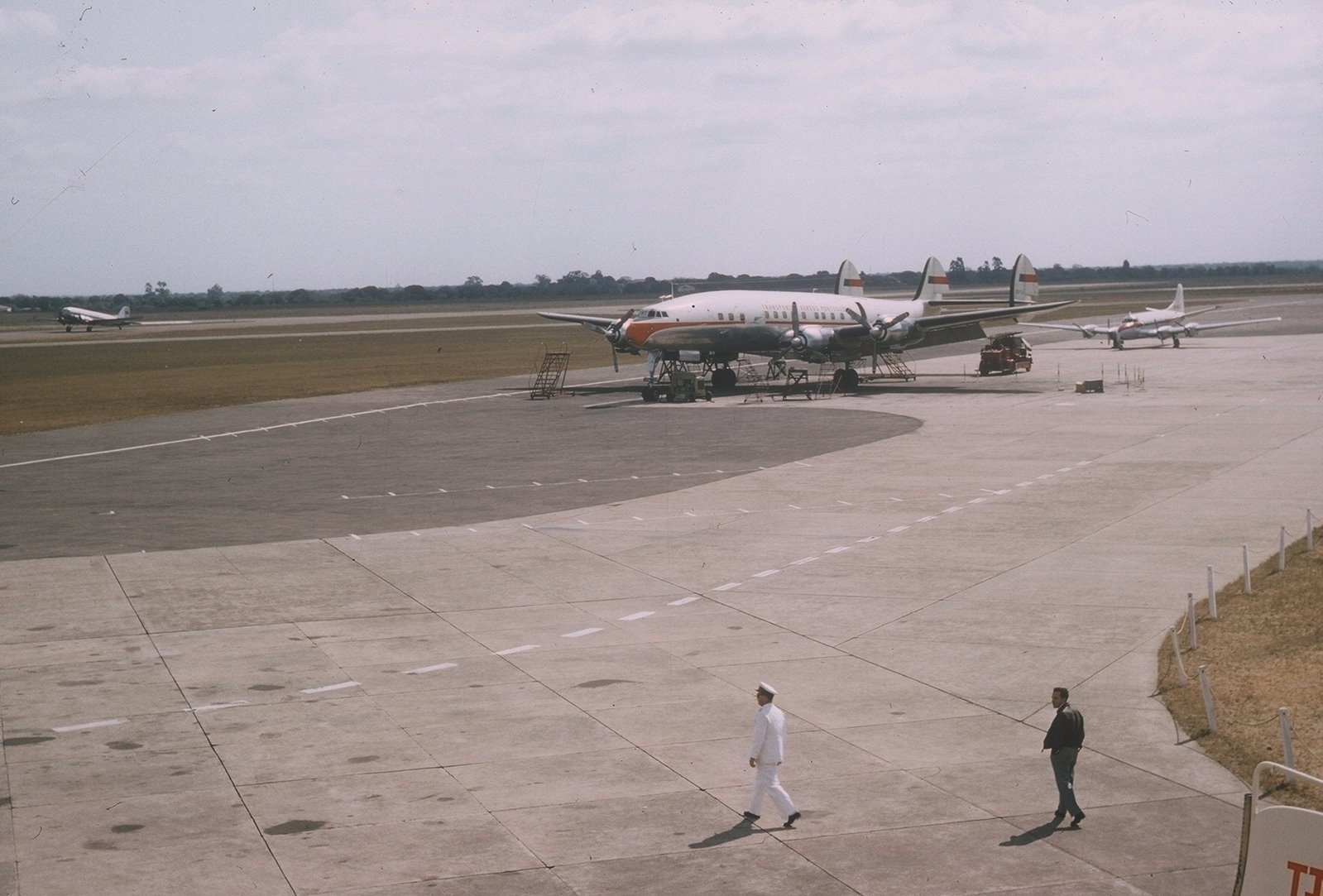 [200701-R1-33-33_034+john.JPG]