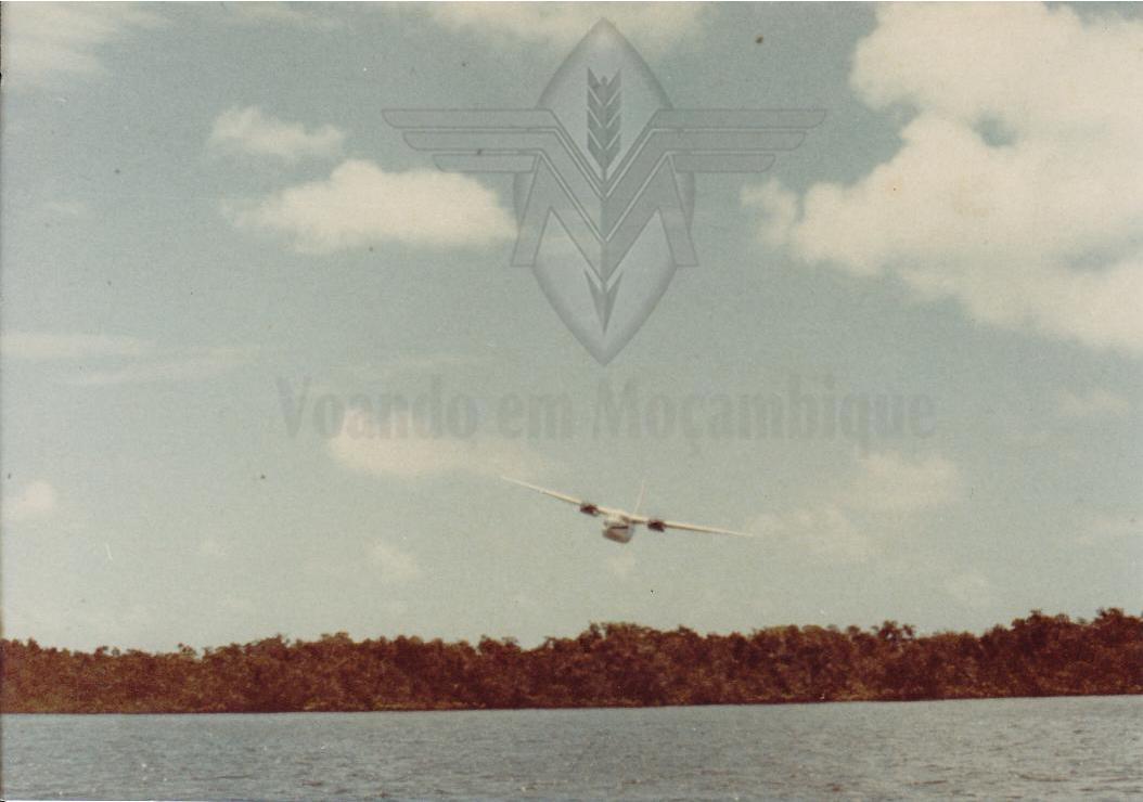 [Shrike+Commander.JPG]