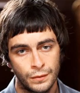 Liquid [Hip]: Snow Patrol Frontman Gary Lightbody Tries Solo