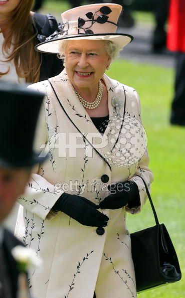 [06172008-queen.jpg]