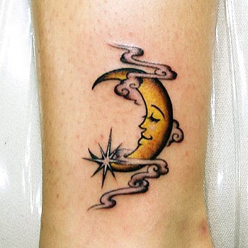 She is also said to have a small crescent moon tattoo on her lower abdomen.