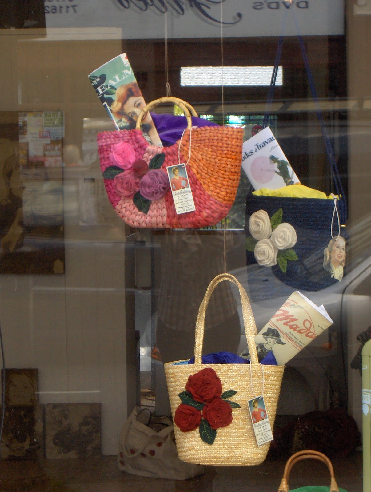 VINTAGE BETTY ZEE BAGS GALORE 1