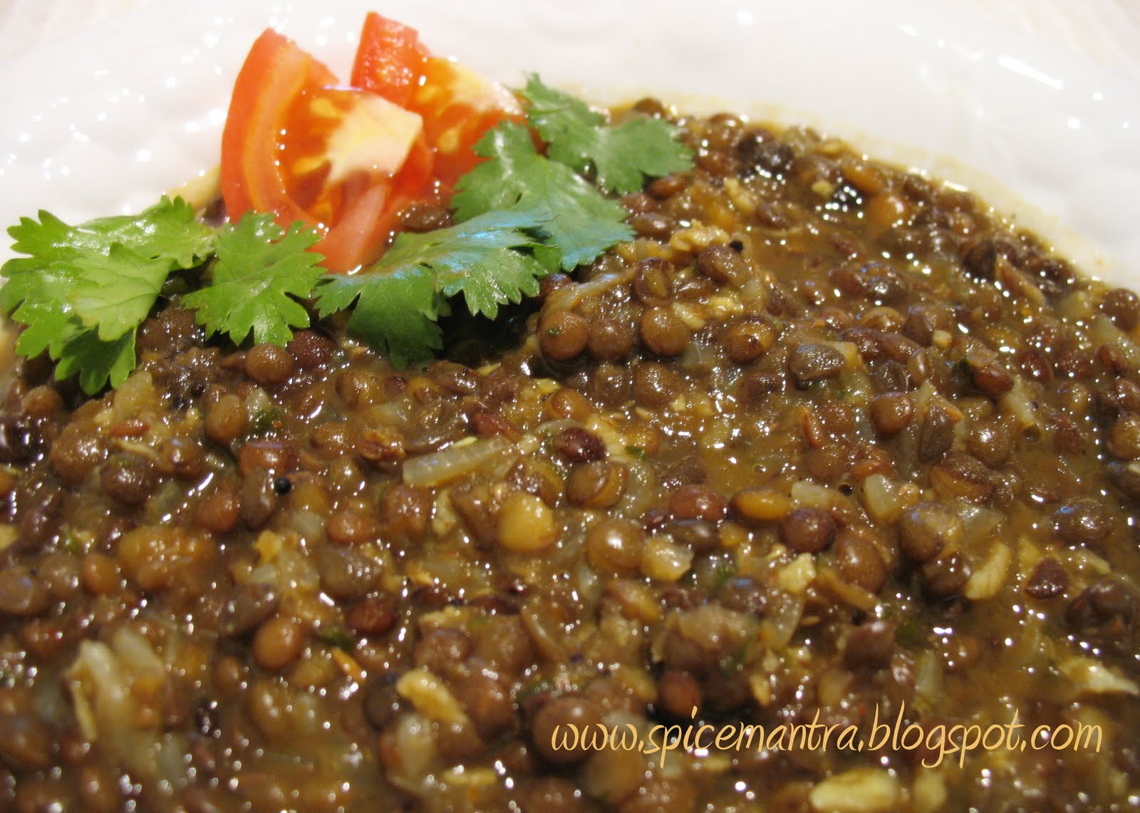 * Treat your tongue * Whole Brown Lentils Curry ( Kale Masoor )