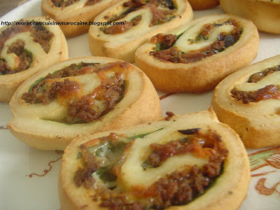 spinach%20and%20mint%20pinwheels2.JPG