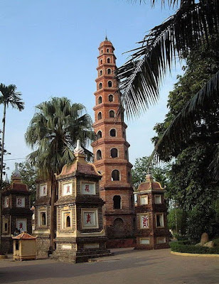 tran quoc pagoda, Hanoi, Vietnam