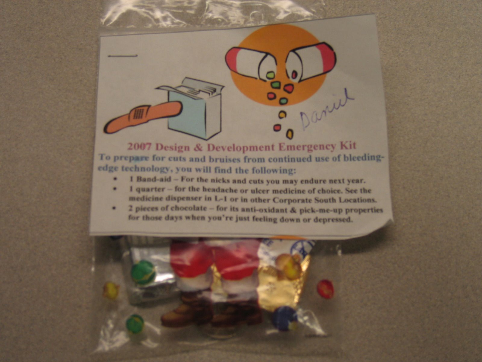 [2007DesDevEmergencyKit.JPG]