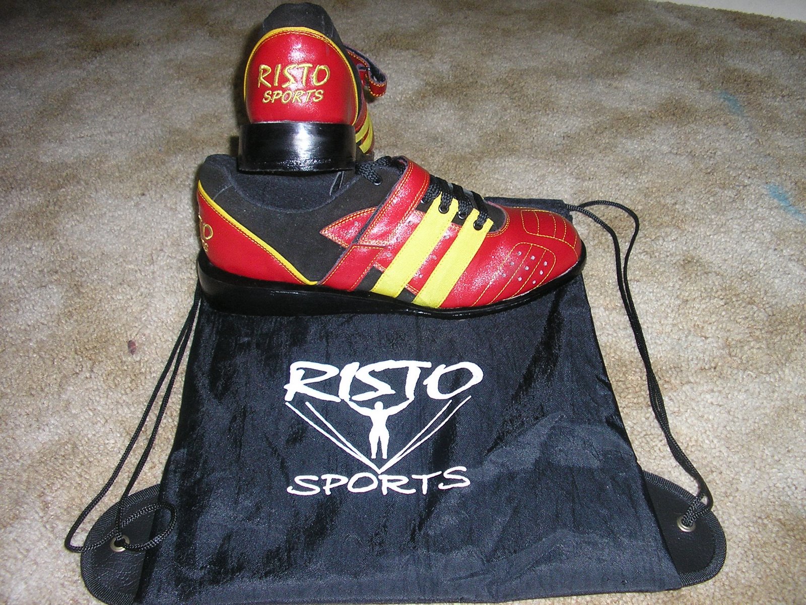 Gwen Weightlifting OLD PAGE 2010 archive that generates