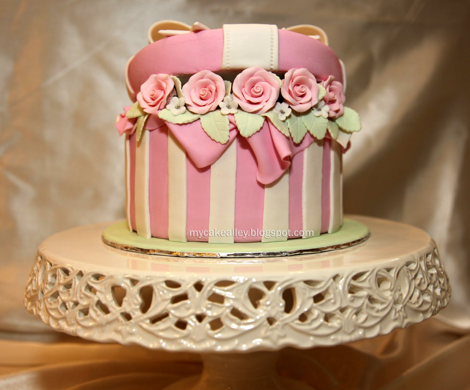 My Cake Alley Flower Box Cake