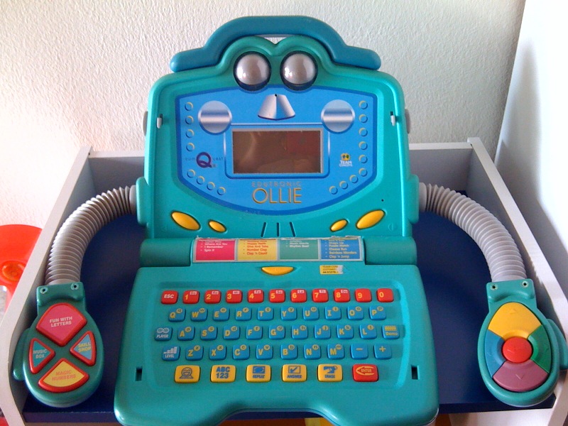 MacamMacamAda IQ Builders Ollie Laptop