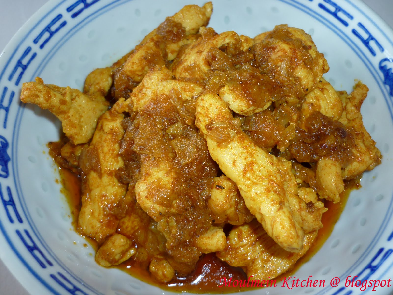 Moulmein Kitchen Simple nan gyi thoke