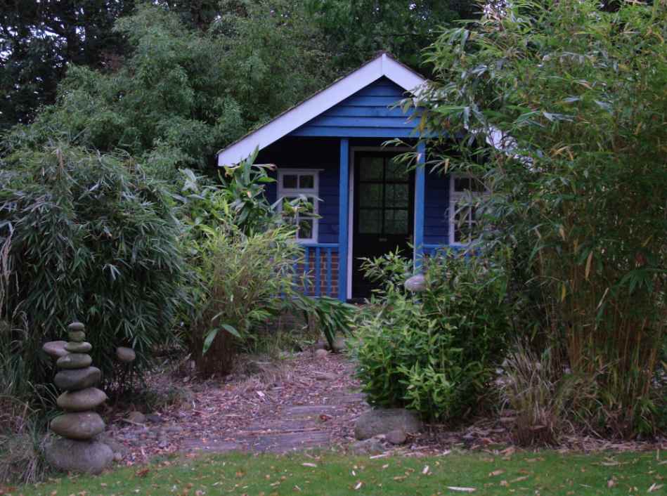 Shedworking Alan Titchmarsh's shed for sale