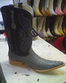 botas picudas de cocodrilo