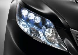 Bengkel dan Salon Motor: Tips Membersihkan Lampu Mobil