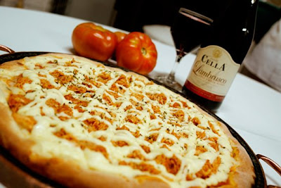 Frango com Cream Cheese - Picture of Super Pizza Pan - Vila