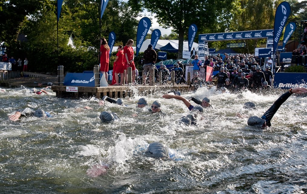 [Great+North+Swim+mass+start.jpg]