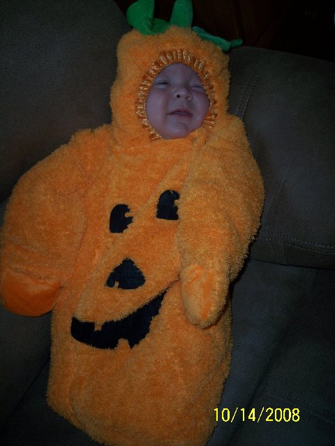 [Dylan+Halloween+Photo+Contest+Pictures+2008+027.jpg]
