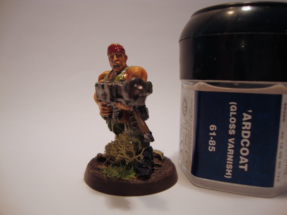 Catachan junglefighters by Zacret How to varnish your miniatures.