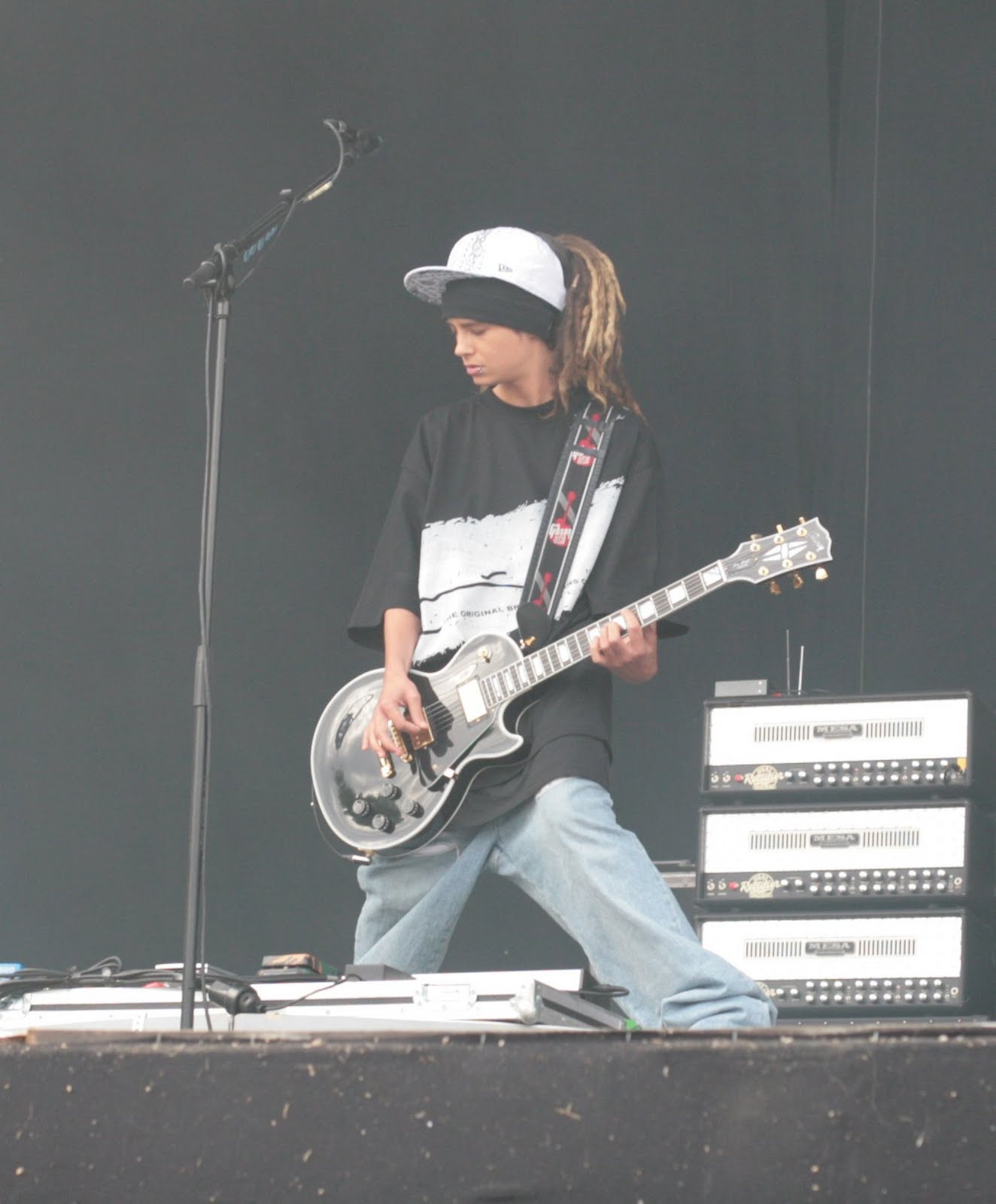 http://1.bp.blogspot.com/_wTMe2f4FASA/THPP04x8lPI/AAAAAAAAAFI/jx-LmtRKt5g/s1600/2006-06-04_tom_kaulitz.jpg