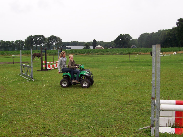 Simone & Syenna op de quad