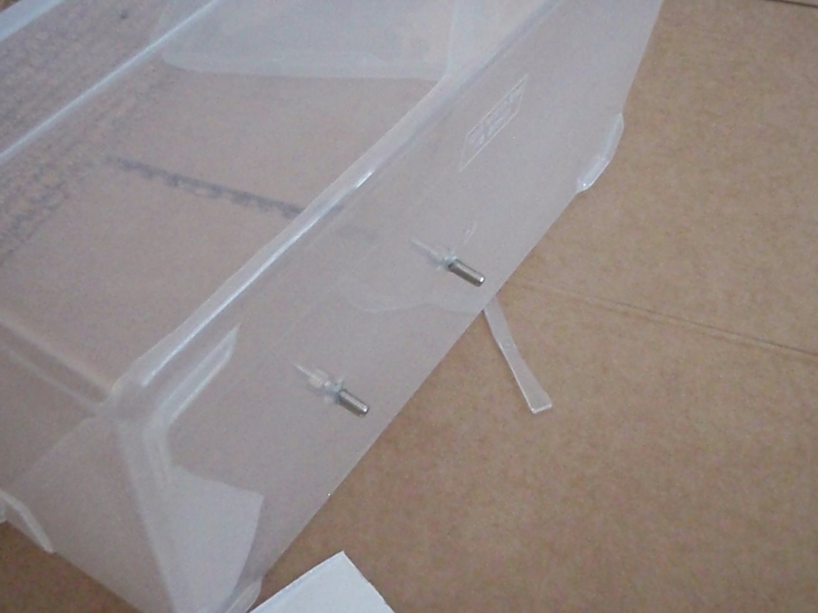 [box+bottle+mount.JPG]