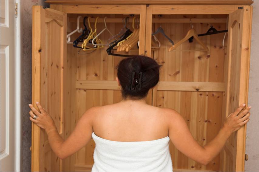 [Empty+wardrobe.jpg]