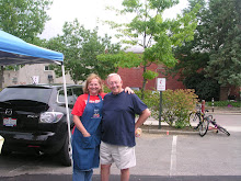 Sue and Les Foor enjoy the Westerville Farmers' Market