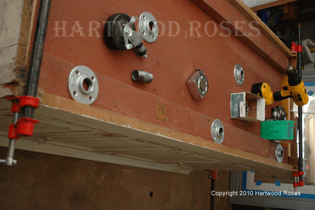 [0221Workbench04.gif]