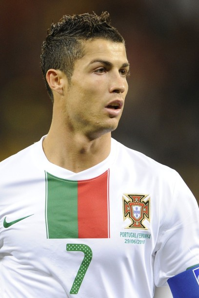 Ronaldo's Hairstyles Pictures: Cristiano Ronaldo's razored haircut is