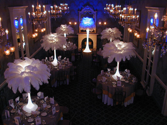 Tables decorated with very extraordinary wedding centerpieces