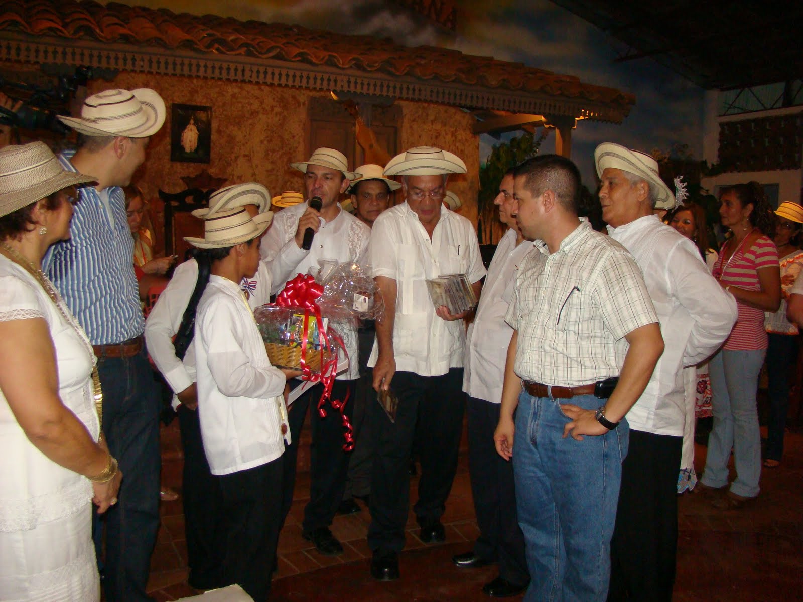 [Tamayo3.JPG]