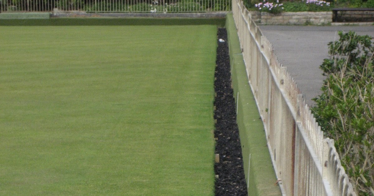 SPRINGRIDE SURFACES Bowling Green Rubber Ditch fill