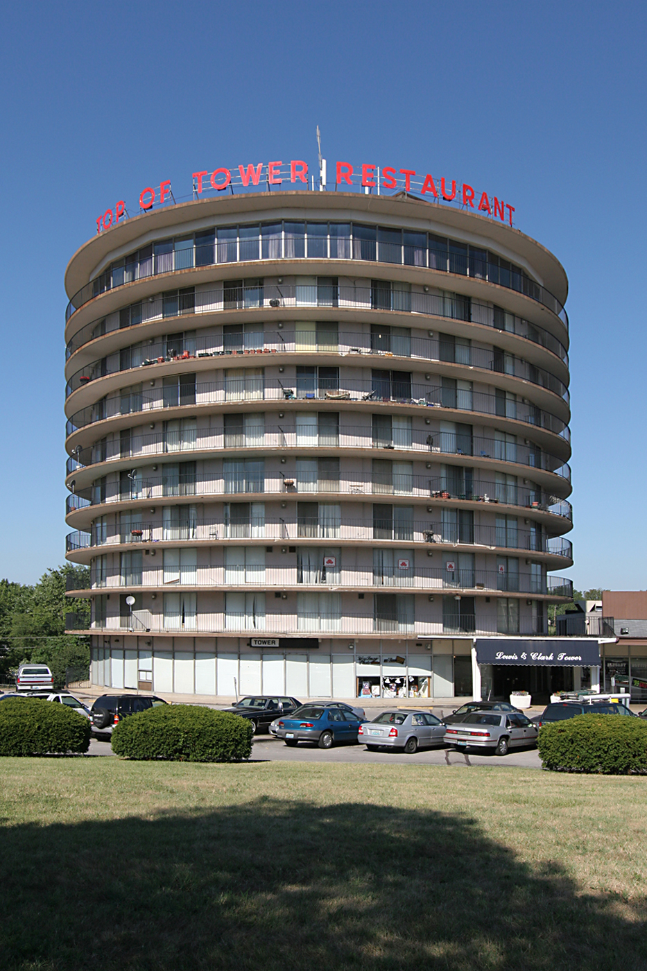 [top+of+the+towers+01.jpg]