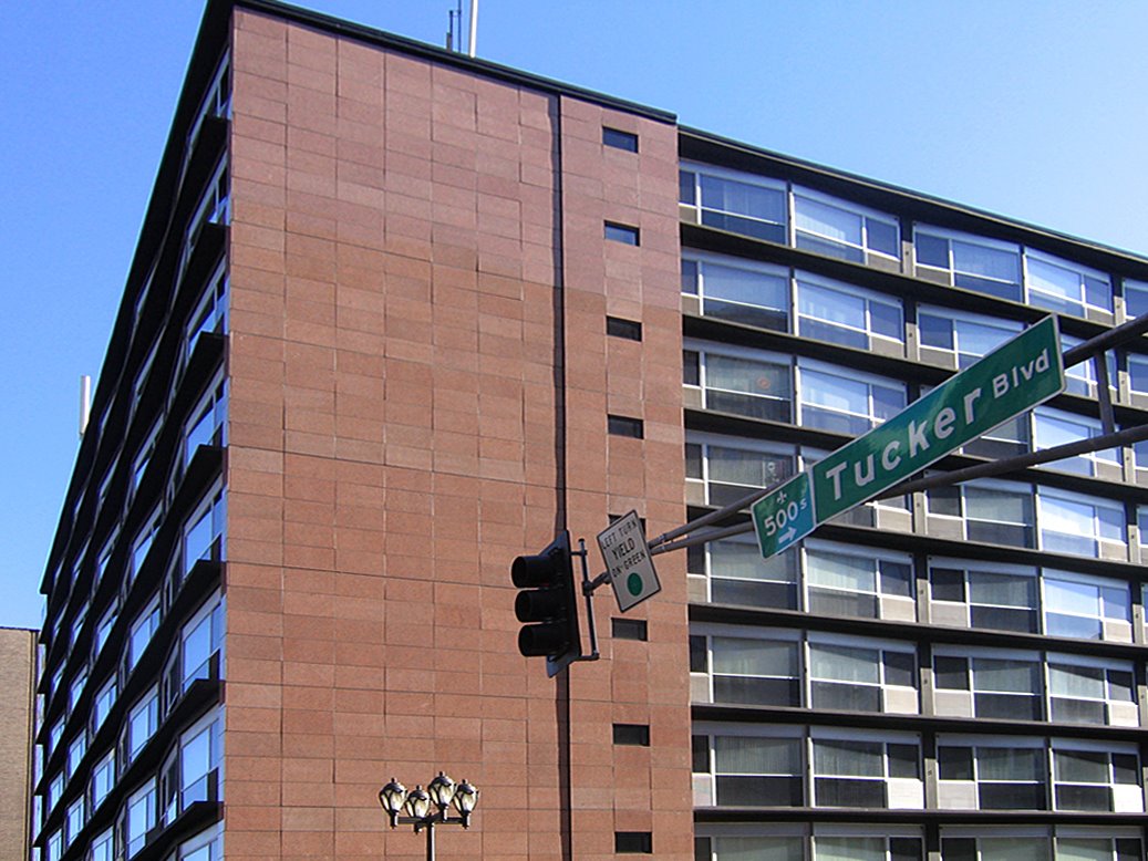 [1133+washington+avenue+01.jpg]