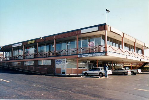 [03+creston+center+crestwood.jpg]