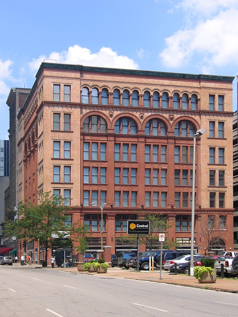 [02+board+of+education+roberts+lofts.jpg]