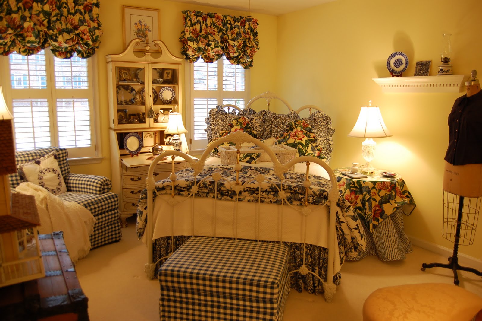 [Guest+Room+084.JPG]