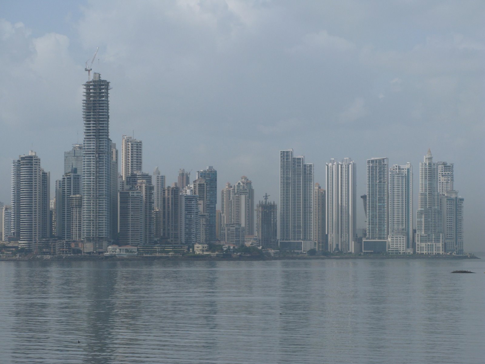 [Panama+skyline.jpg]