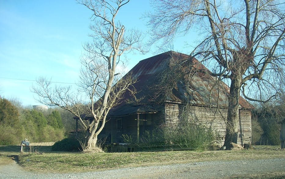 ART in the WIND Scenic North Alabama Old House near Stevenson, AL