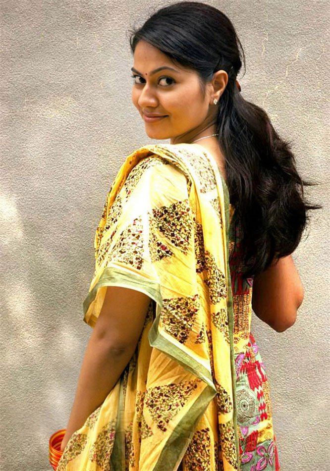 hot suhasini