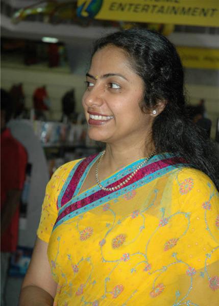famous nadiya moidu ac...