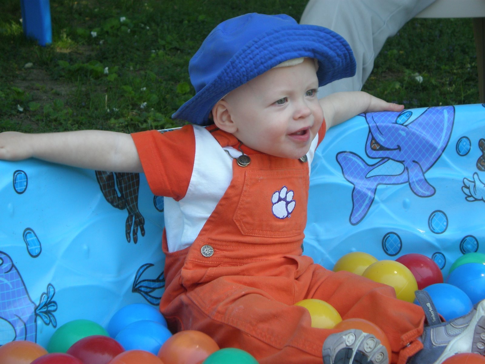 [jtotheizzo+046.JPG]