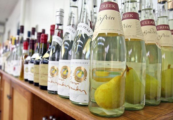 [pear_brandy.jpg]