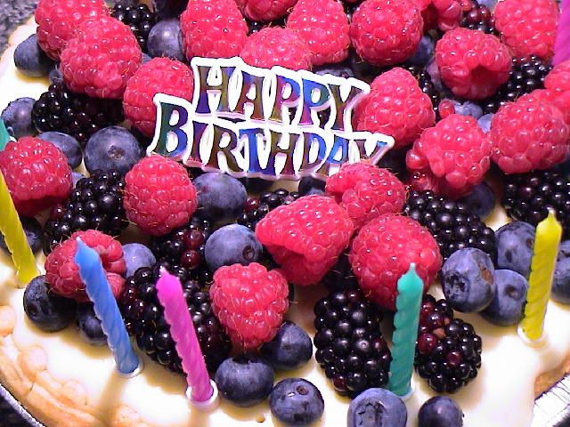 Happy birthday to FCTL!!! Birthday+cake7