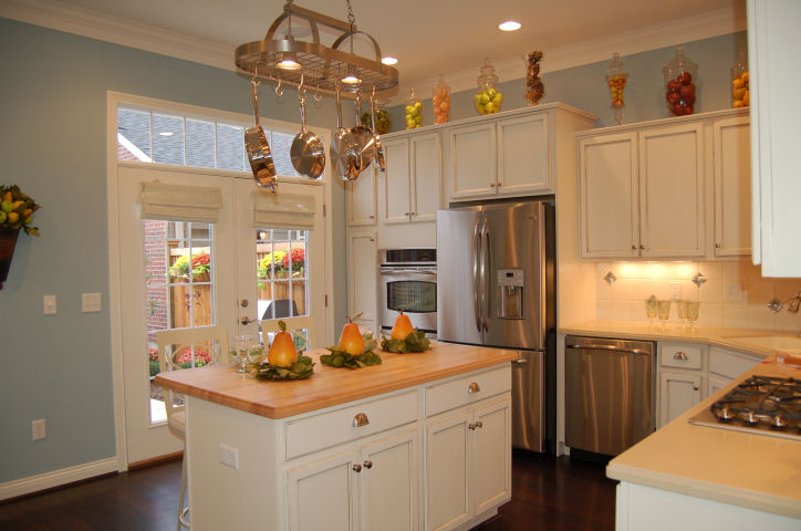 [Longfellow-kitchen2.jpg]