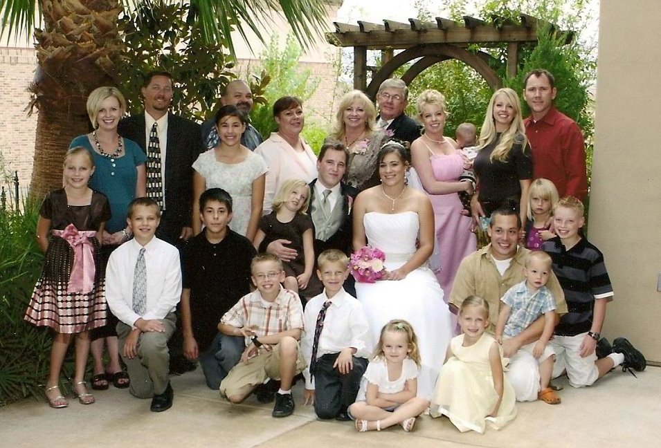 [Taylors+Wedding+Family+Photo+copy.jpg]