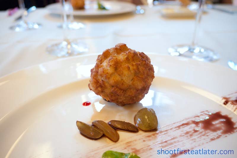 [Grapes+in+Aubergine_13.jpg]