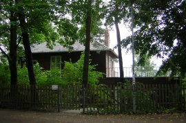 [EinsteinHaus01s.jpg]