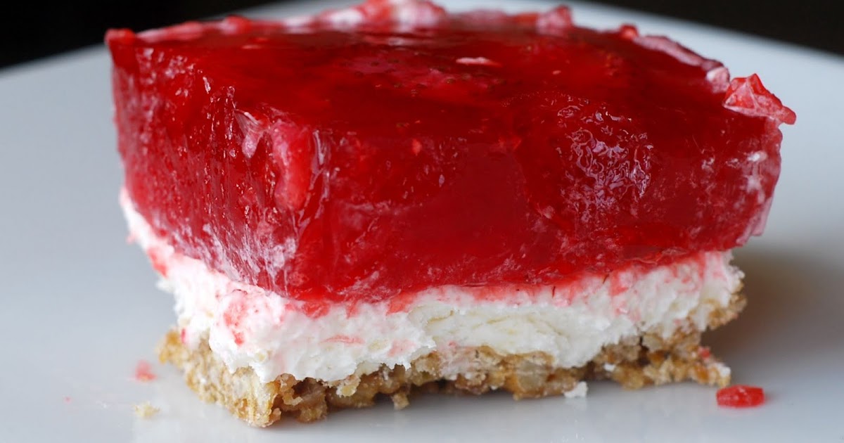 See Jane in the kitchen Strawberry Pretzel Salad