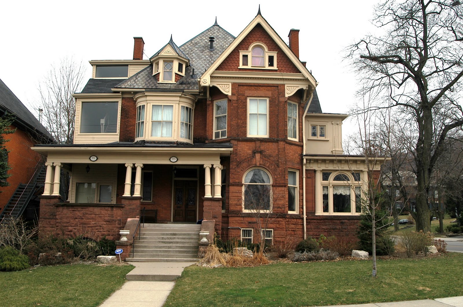 078.JPG 1,600×1,064 pixels House styles, Victorian homes, Exterior trim