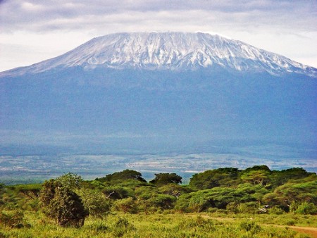[1-vista-del-kilimanjaro-tomada-de-flcikr-por-tambako-the-jaguar.jpg]